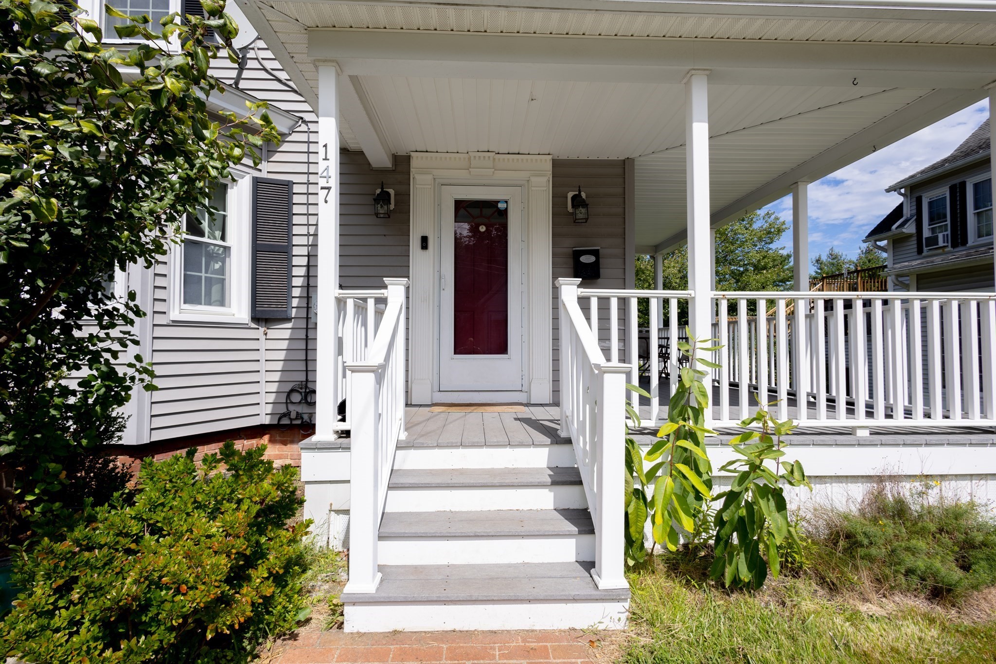 147 W Broadway Property Photo 4