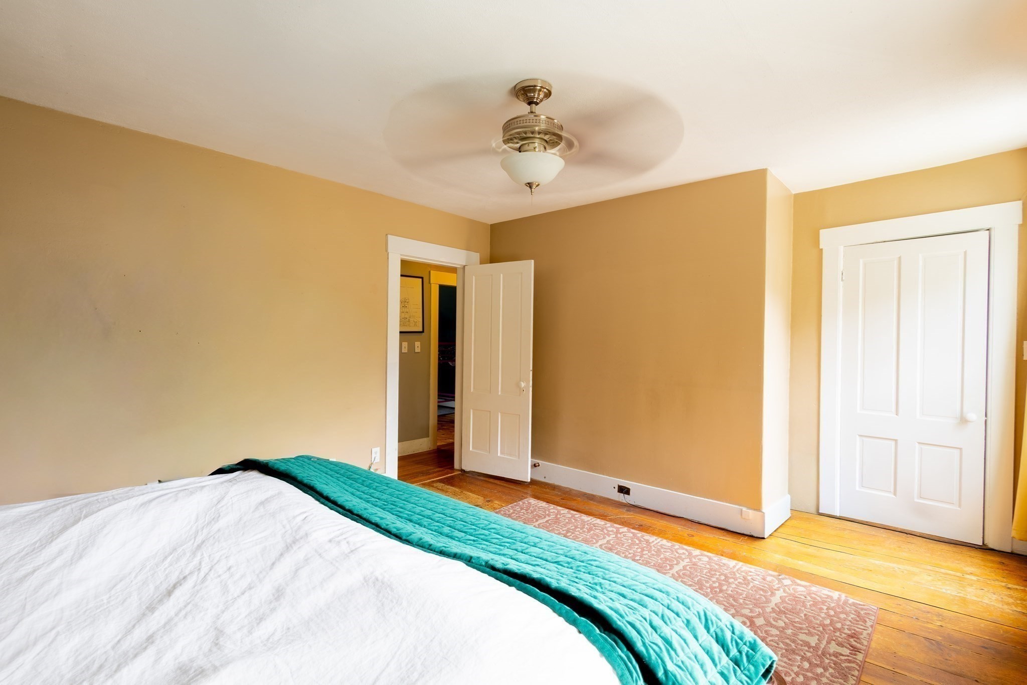 147 W Broadway Property Photo 18