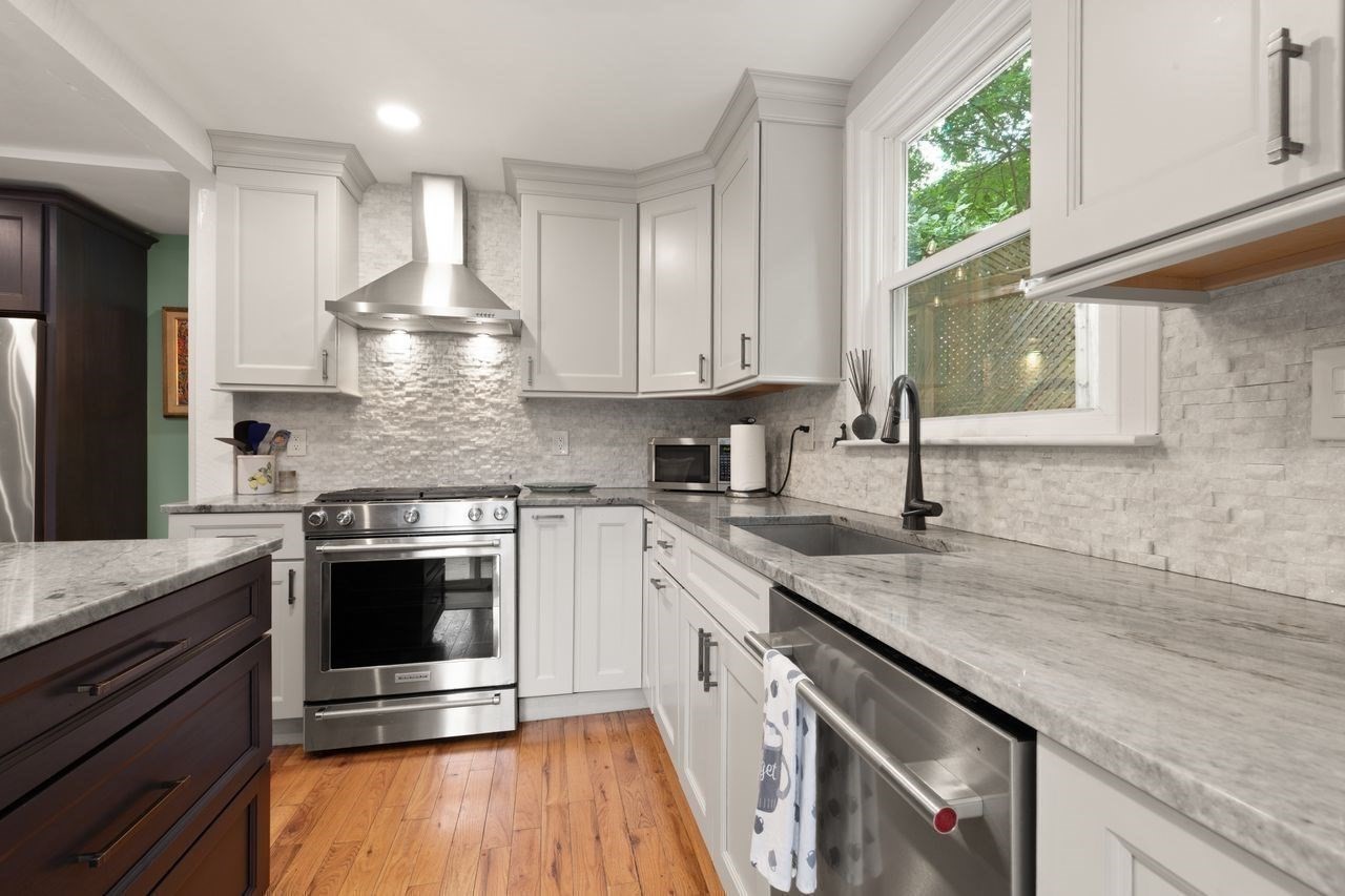 168 Ames St Property Photo 12