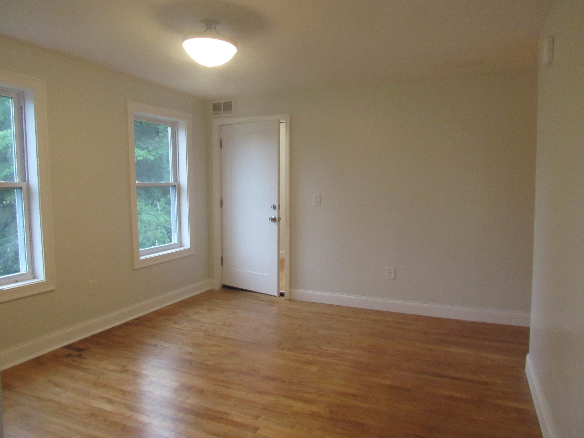 21 Crescent # 2 Property Photo 10