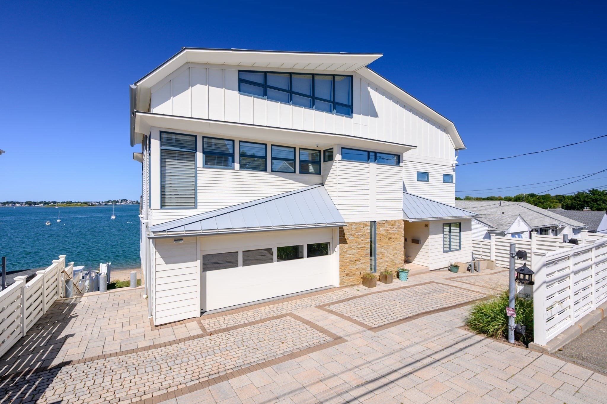 35 Regatta Rd Property Photo 1