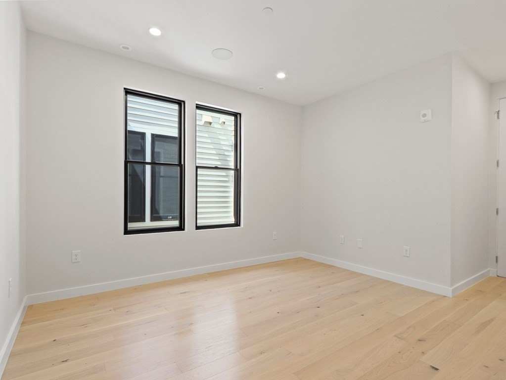 340 West 2nd Street # 17 Property Photo 5