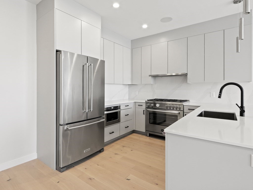 340 West 2nd Street # 17 Property Photo 6
