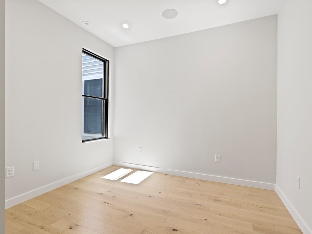 340 West 2nd Street # 17 Property Photo 16