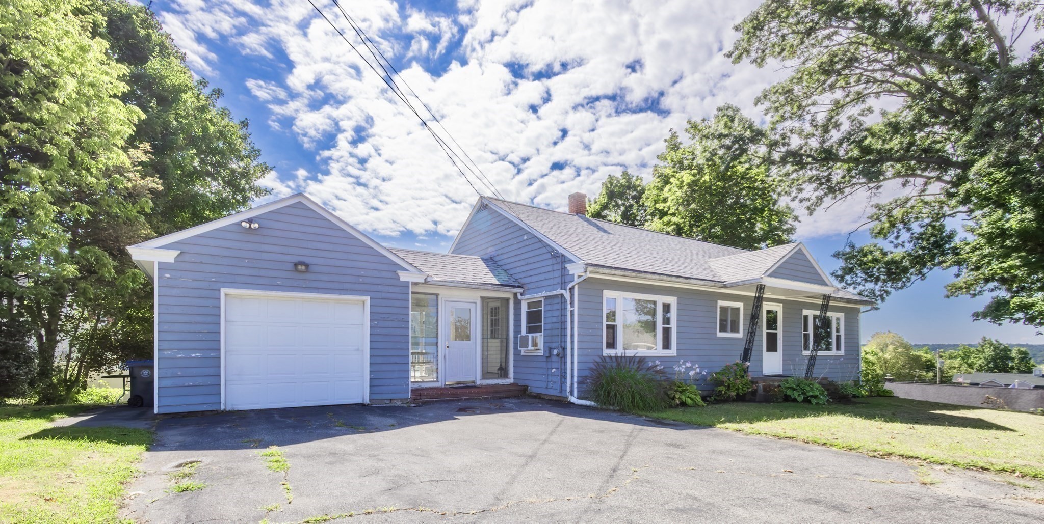 9 Byron Ave Property Photo 1