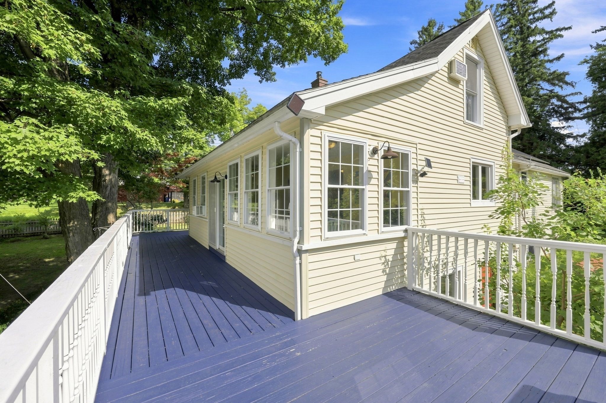 143 Park St Property Photo 5