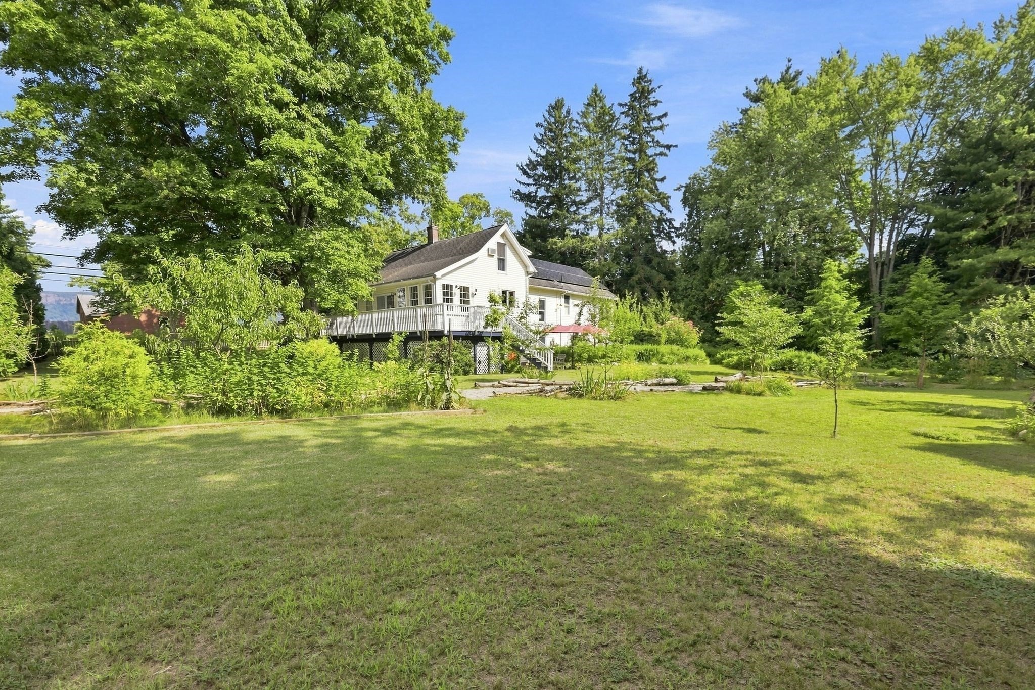 143 Park St Property Photo 39