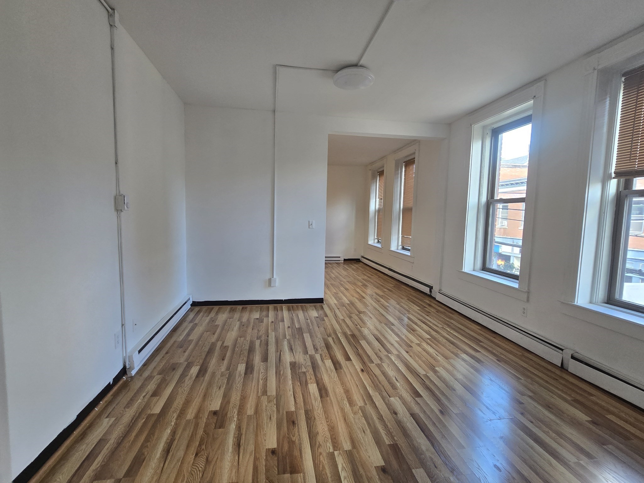 14 E Main St # 1 Property Photo 3