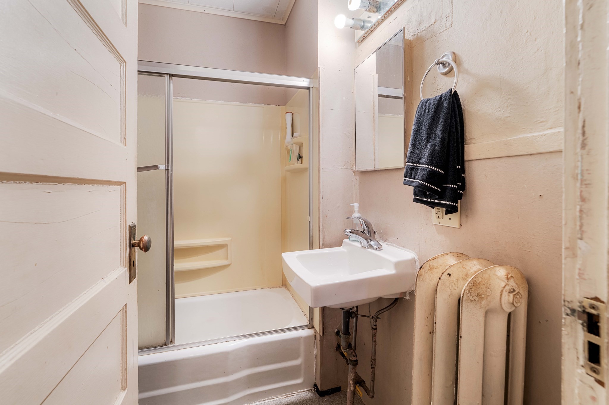 104 Lawrence Property Photo 8