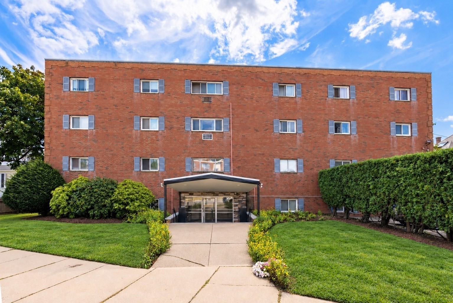 183 Mt Auburn St # 15 Property Photo 1