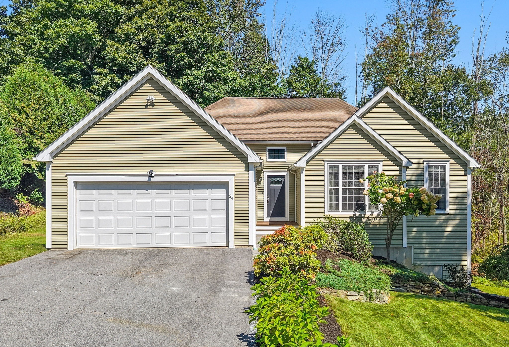 24 Tanyard Rd Property Photo 1