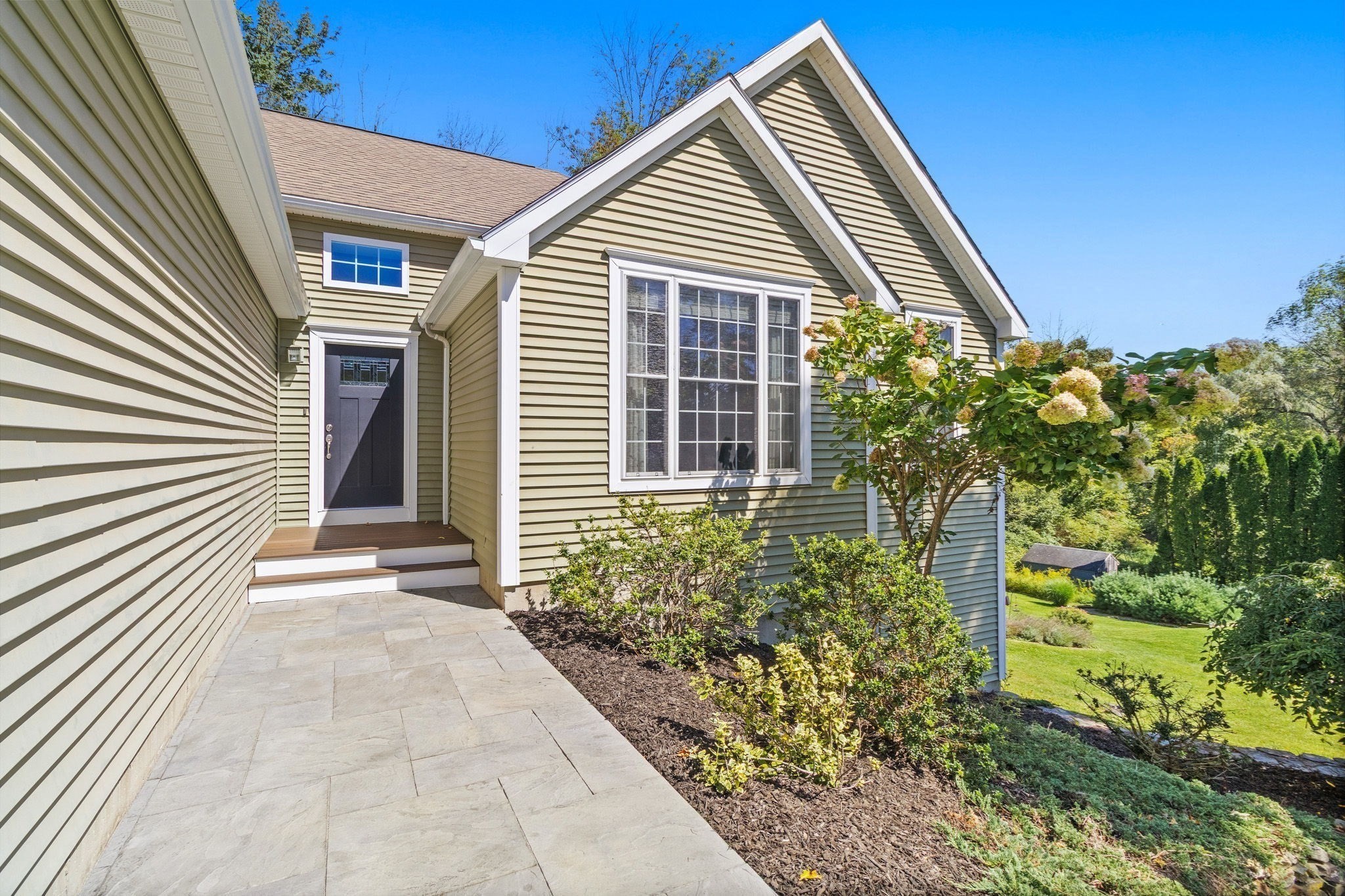 24 Tanyard Rd Property Photo 2