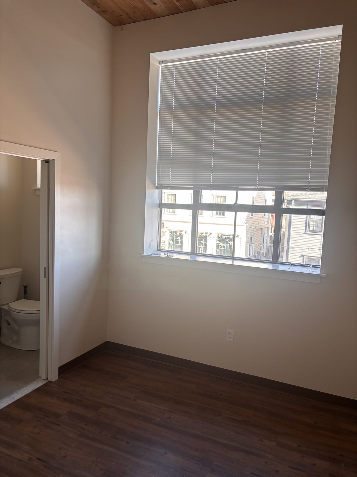 19 Commercial Street # 201a Property Photo 10