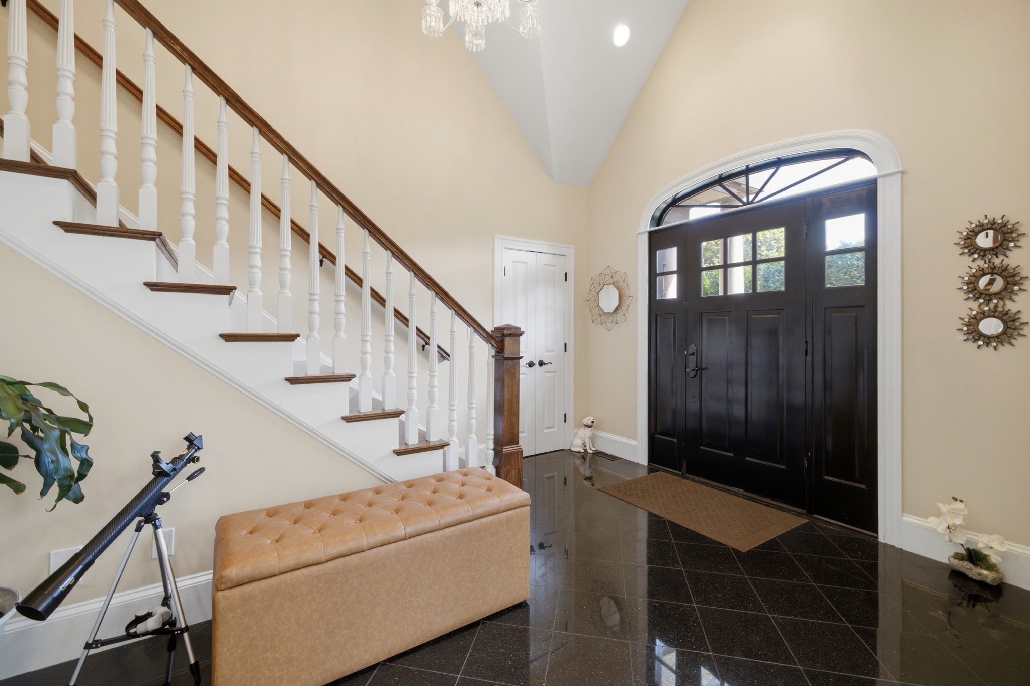 8 Longmeadow Rd Property Photo 2