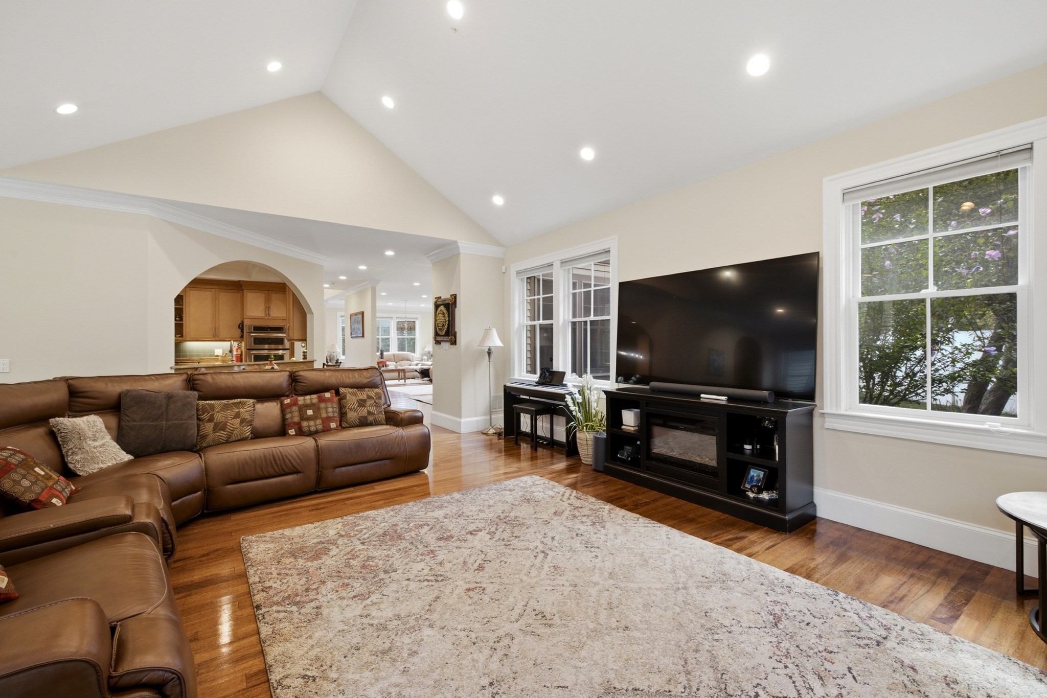 8 Longmeadow Rd Property Photo 8