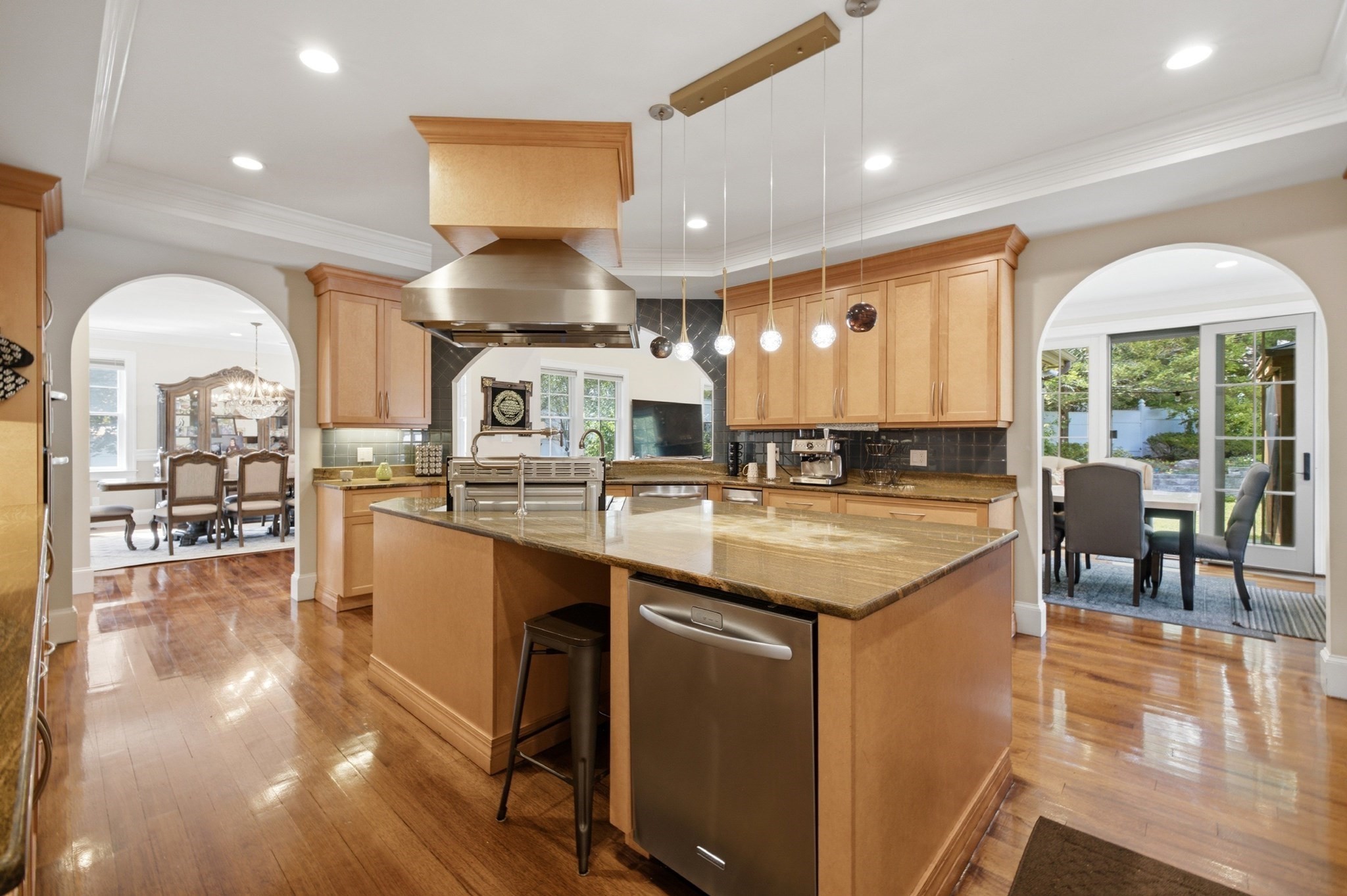 8 Longmeadow Rd Property Photo 11