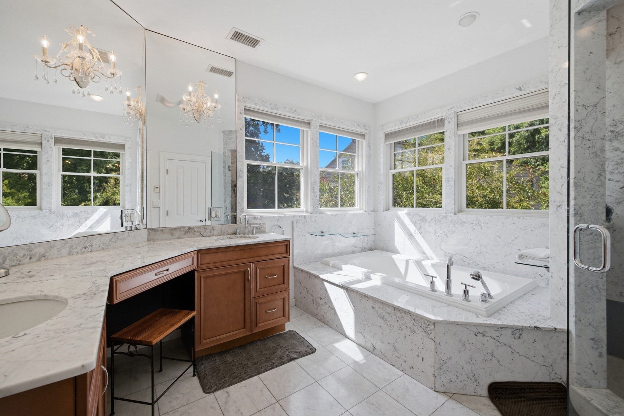 8 Longmeadow Rd Property Photo 19