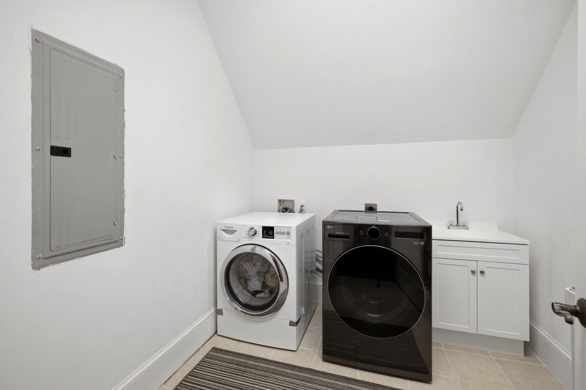 8 Longmeadow Rd Property Photo 22