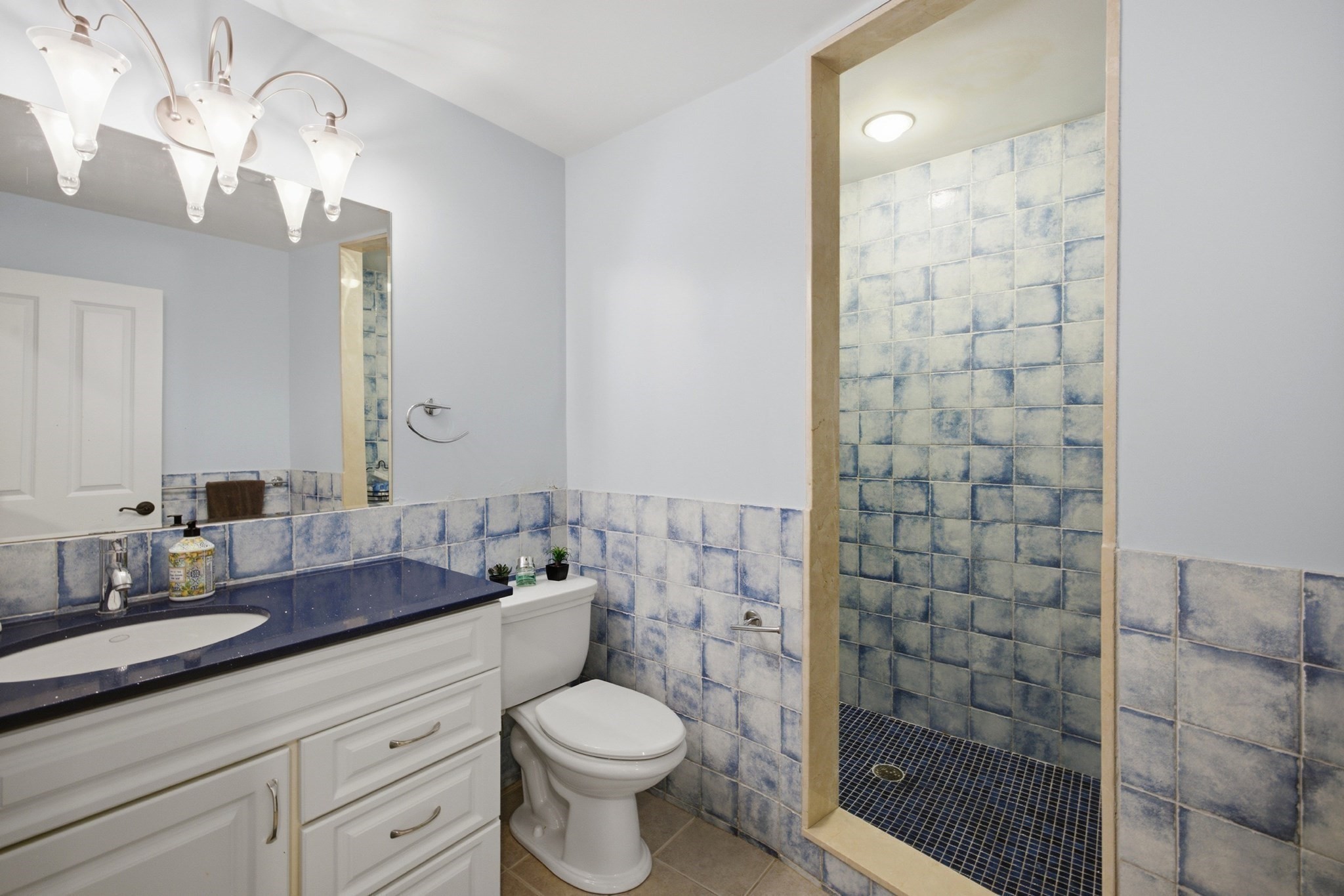 8 Longmeadow Rd Property Photo 37