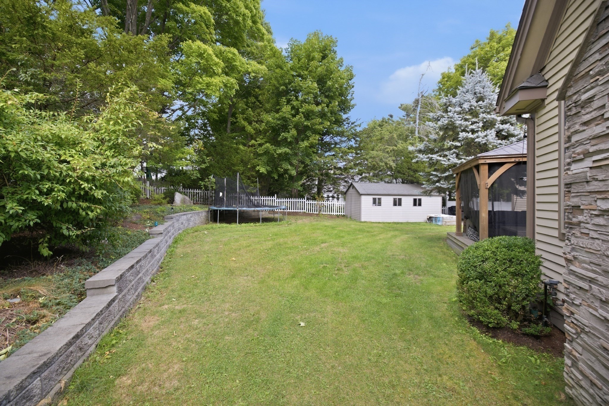 8 Longmeadow Rd Property Photo 40