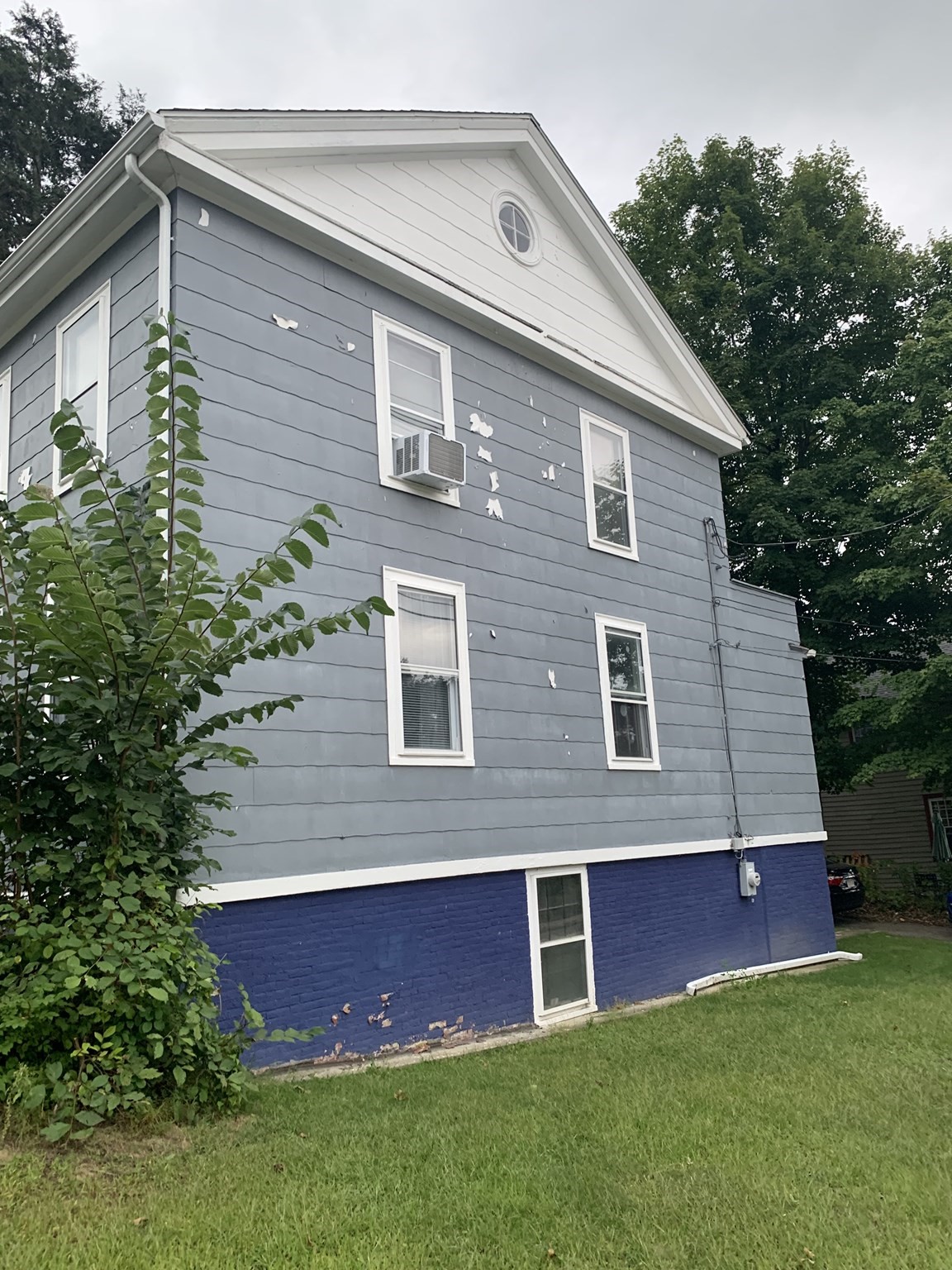 24 Pleasant St Property Photo 2
