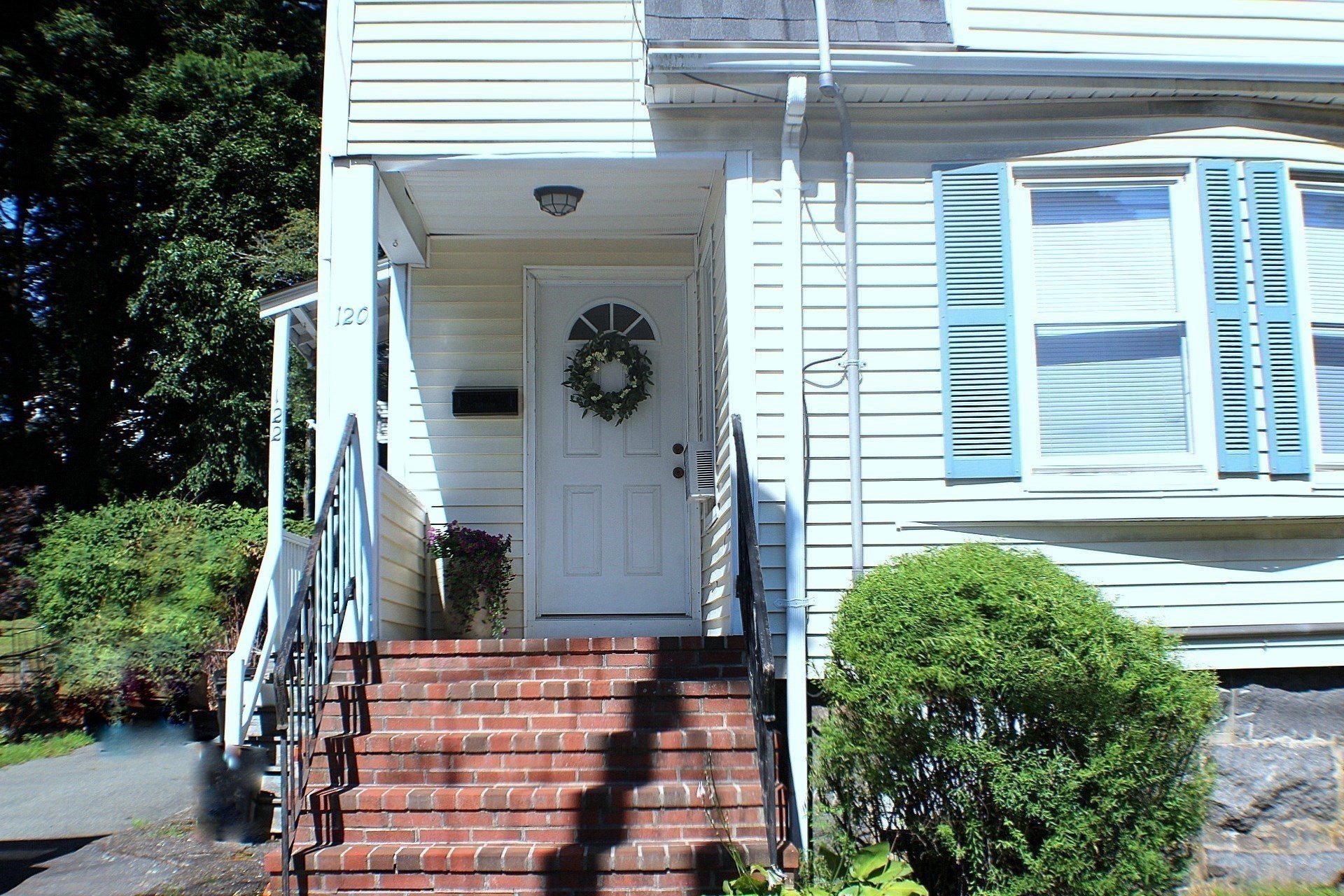 120 Glendale Rd # 1 Property Photo 1