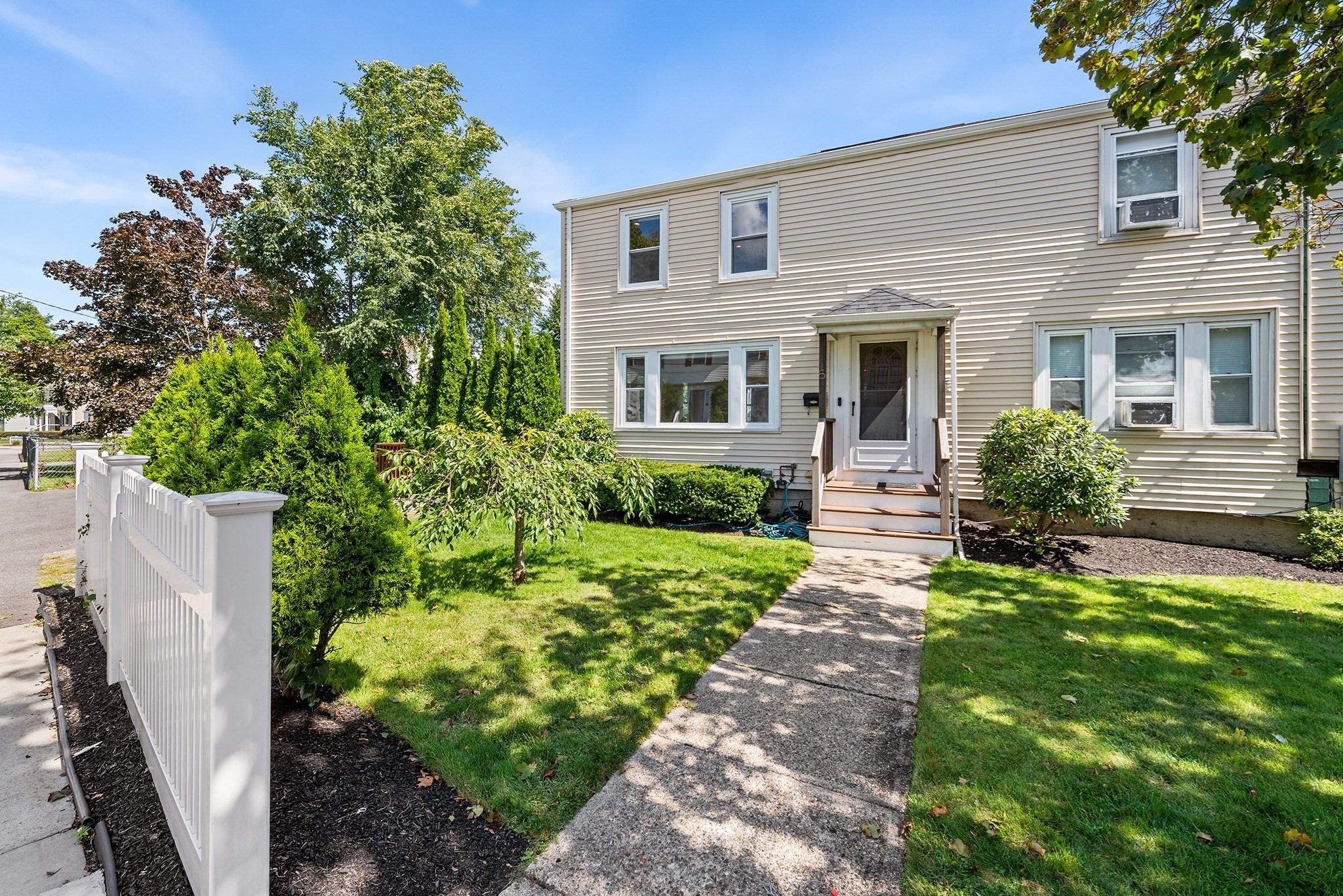 5 Falmouth Rd Property Photo 2