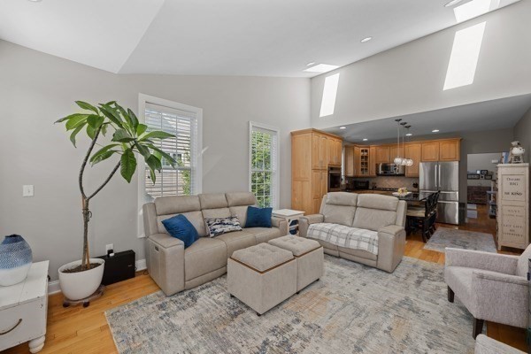 23 Avebury Ln # 23