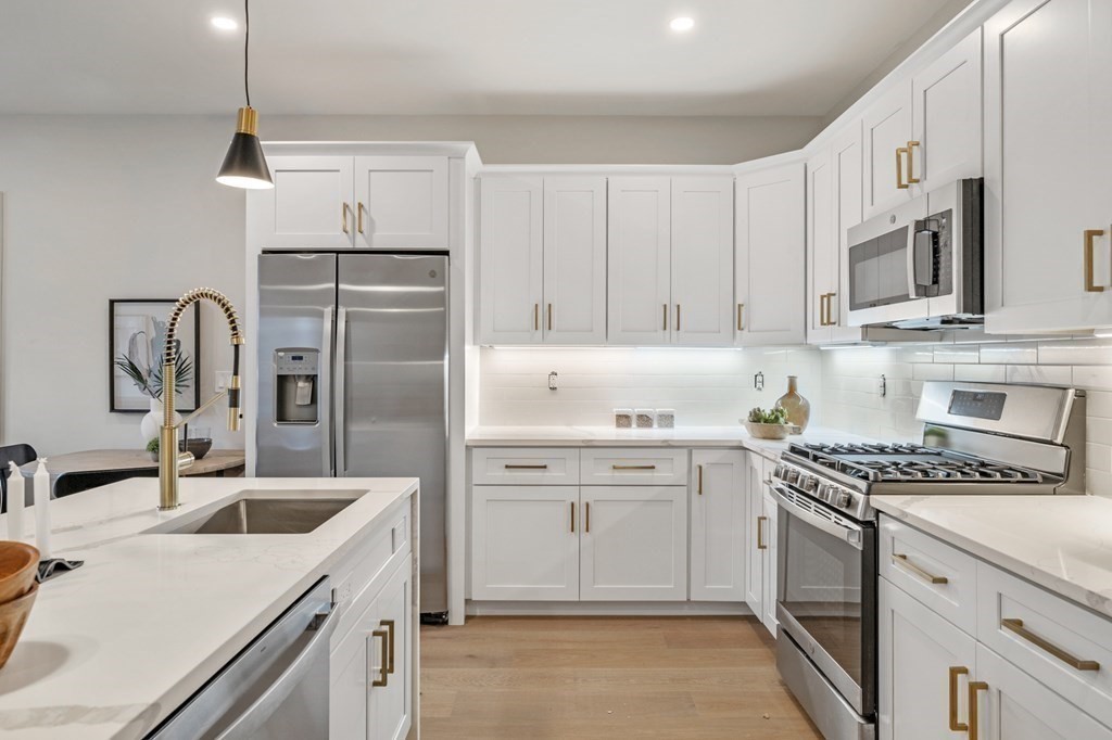 31 Wabon St # 2 Property Photo 1
