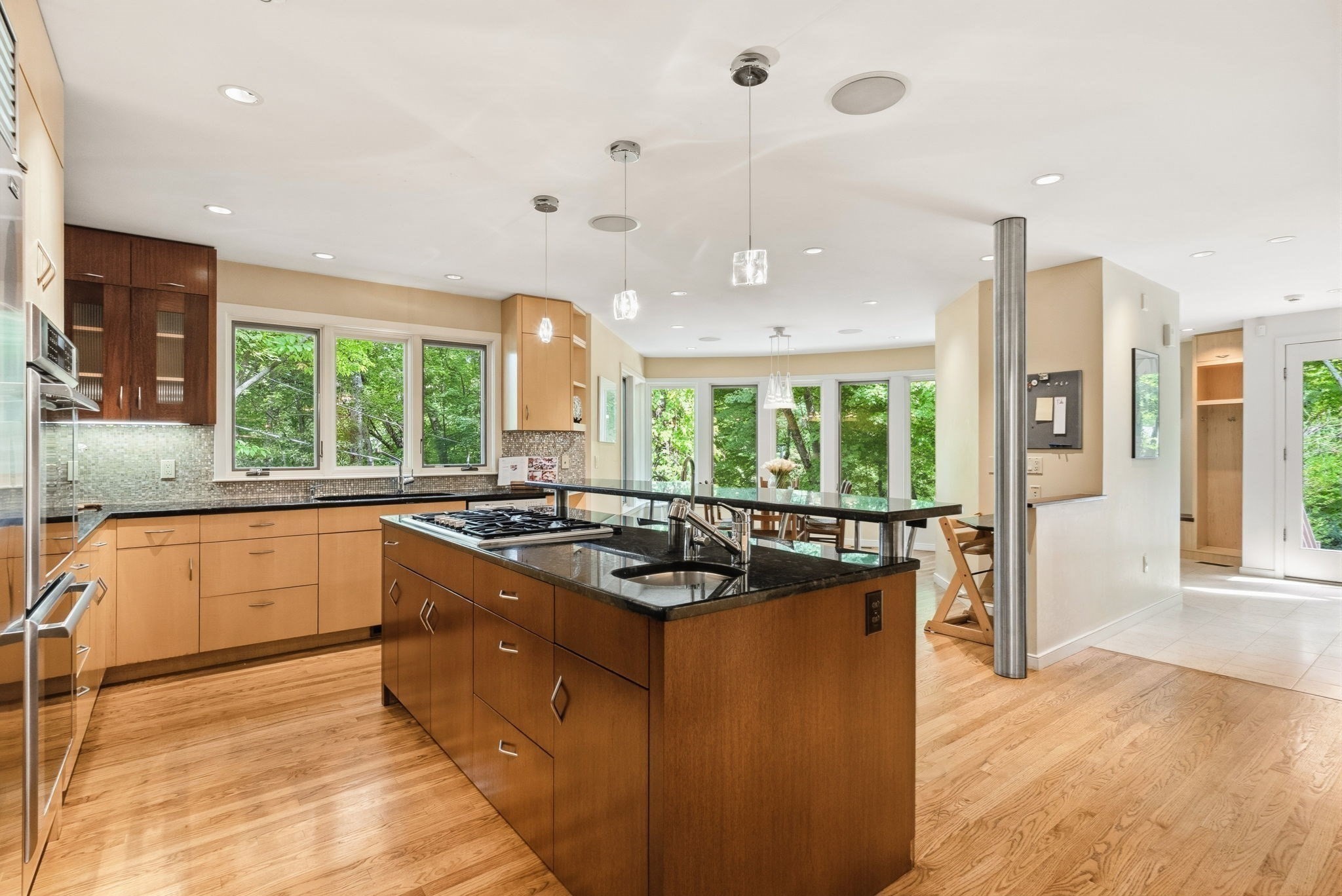 40 Warren Street Property Photo 11