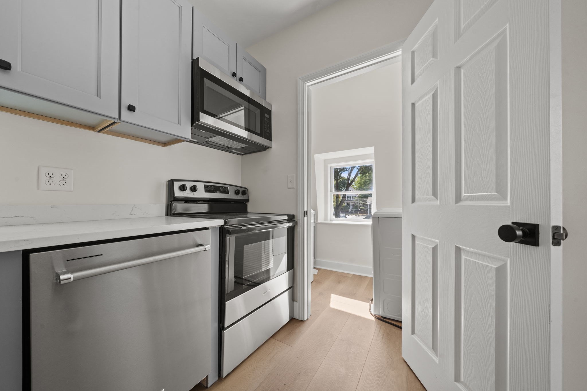 16 Lafayette St # 2 Property Photo 4