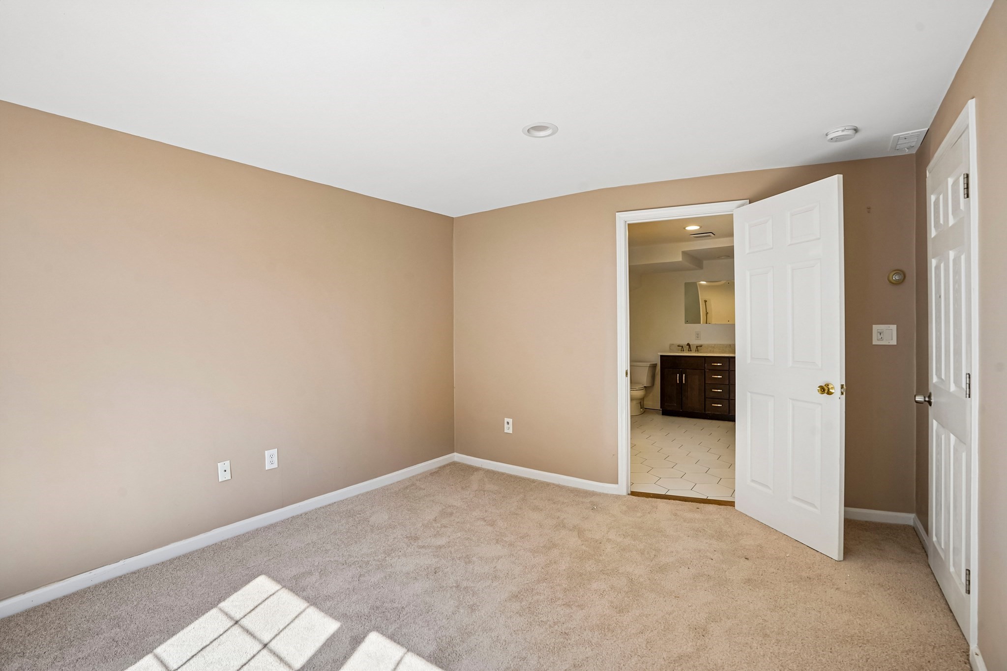 7 Nirvana Dr Property Photo 24