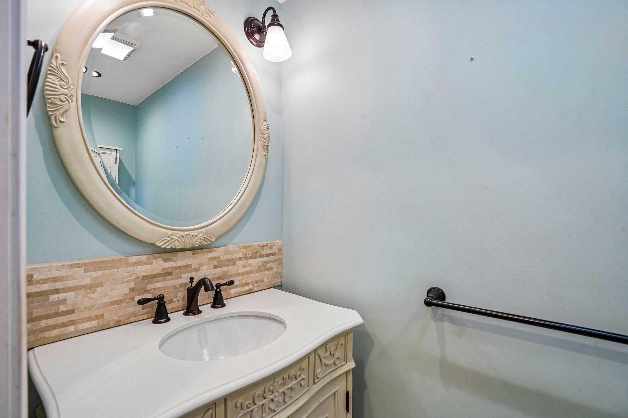 7 Nirvana Dr Property Photo 27