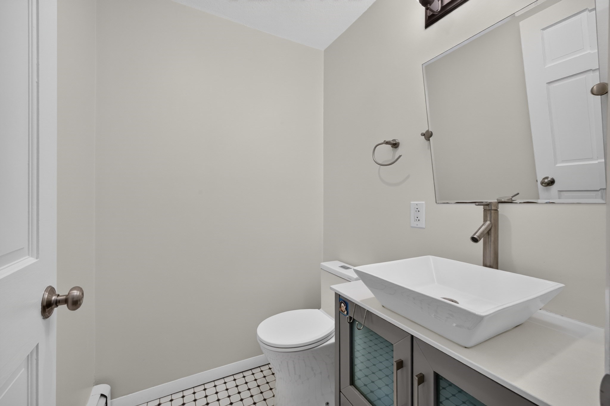 454 Reservoir Ave # 454 Property Photo 26