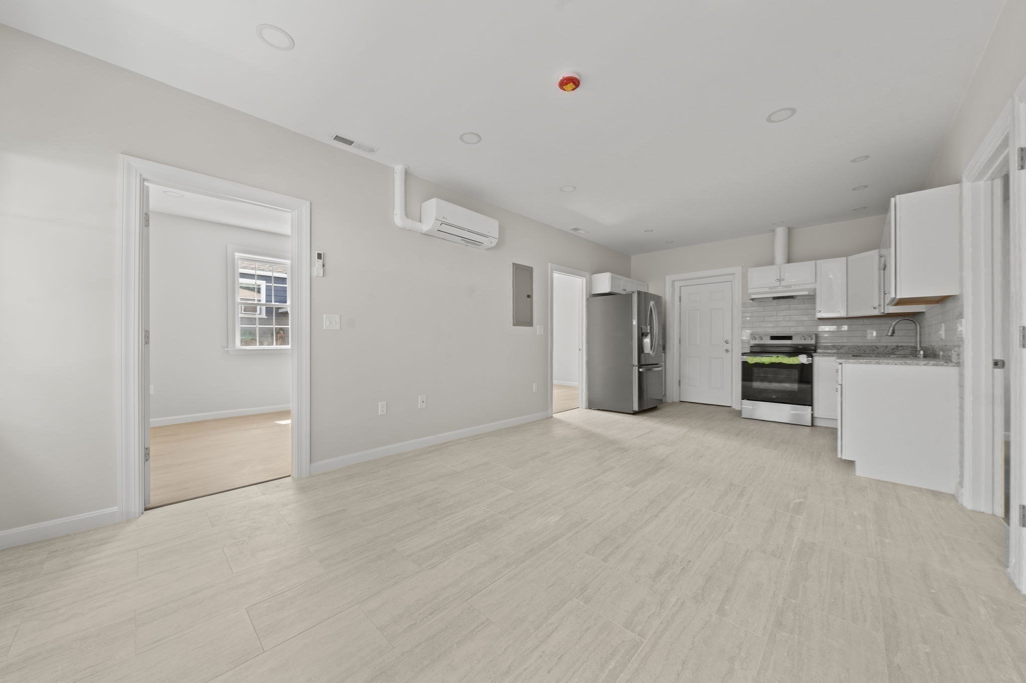 79 Johnson St Property Photo 34