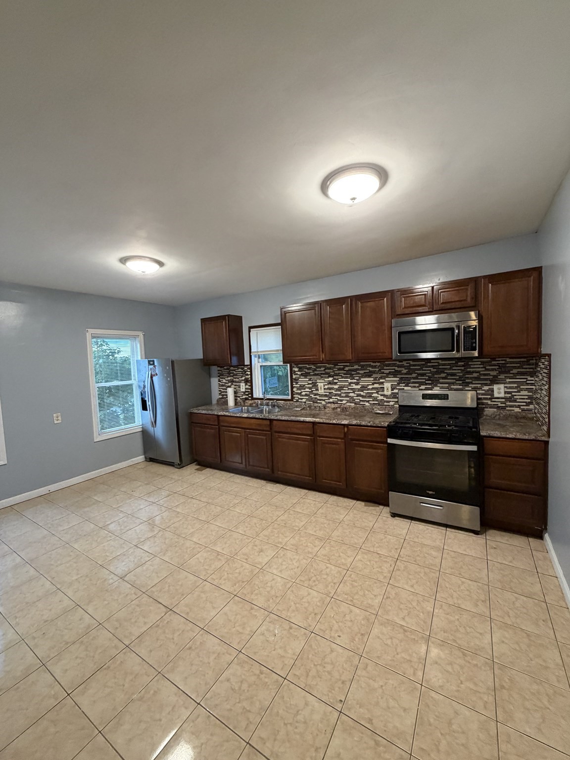 51 Snell St # 3 Property Photo 1