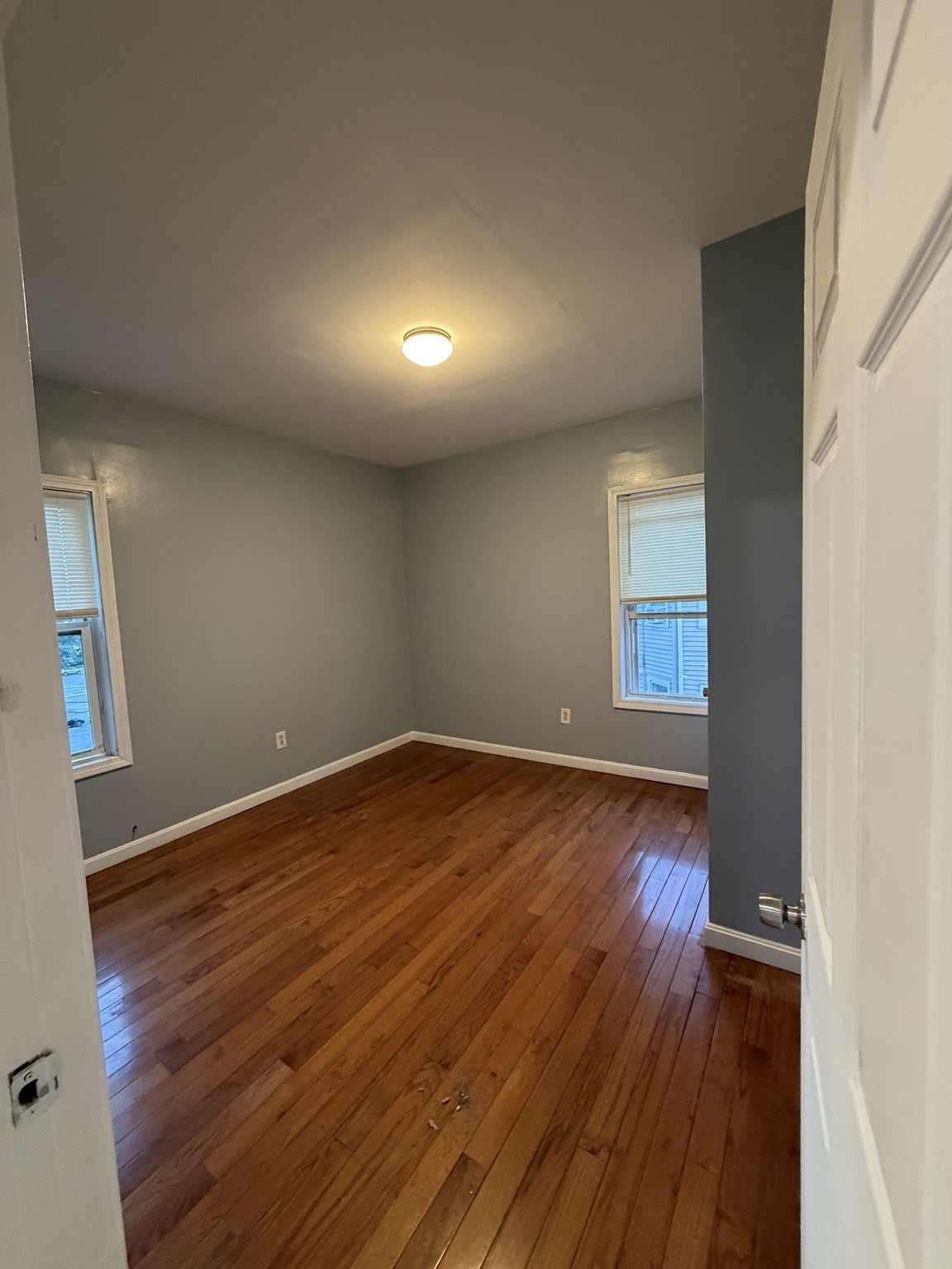 51 Snell St # 3 Property Photo 6