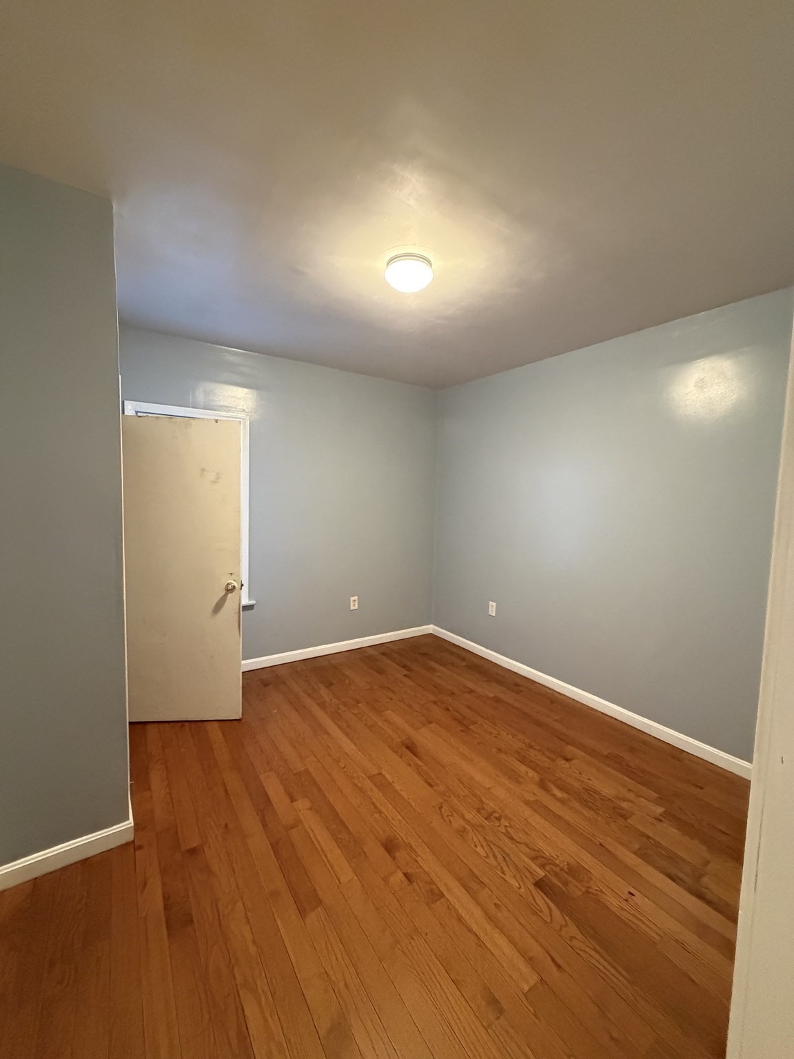 51 Snell St # 3 Property Photo 8