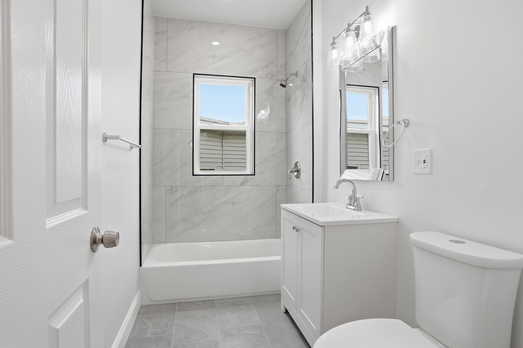 53 Woodford St # 3 Property Photo 2