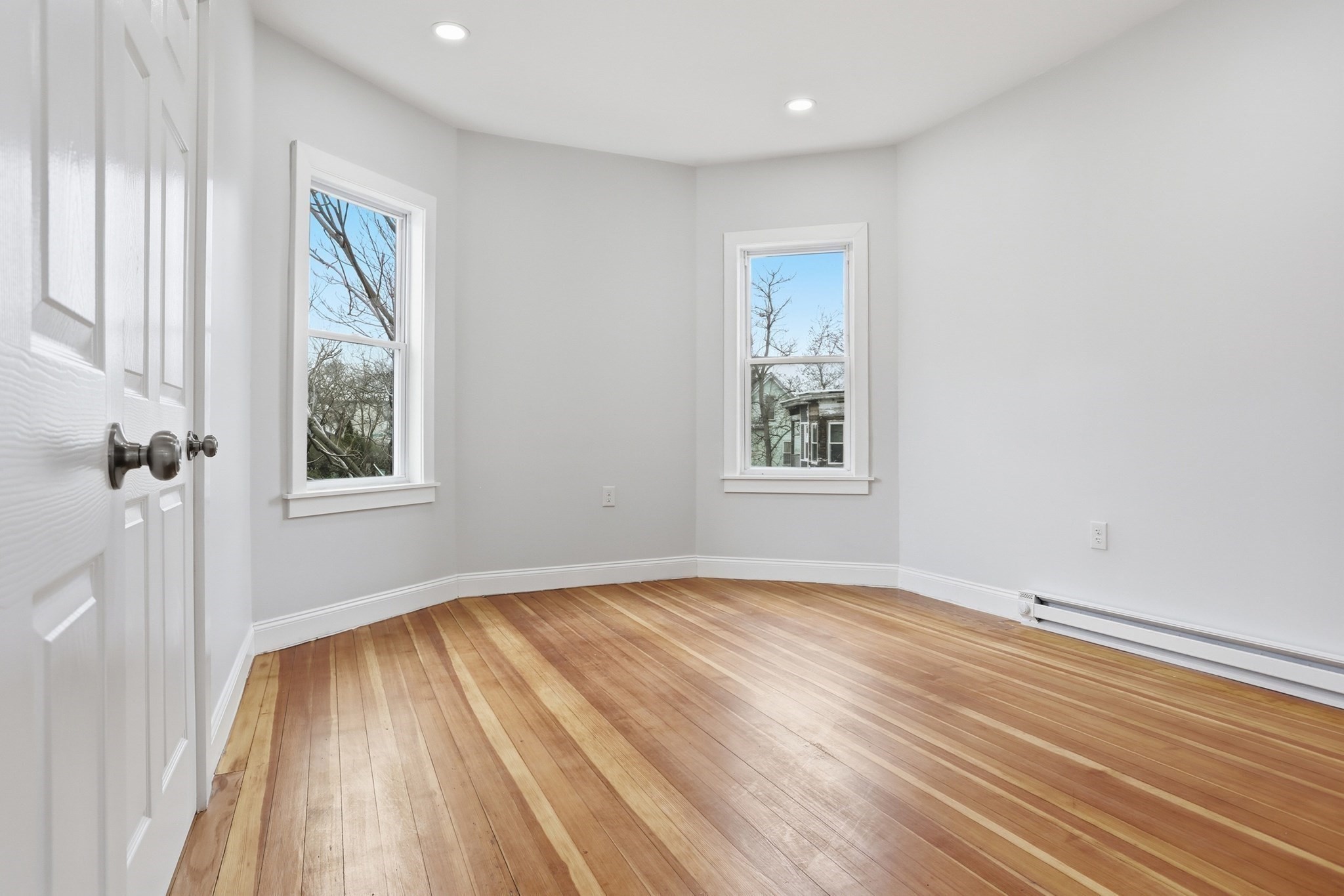 53 Woodford St # 3 Property Photo 5
