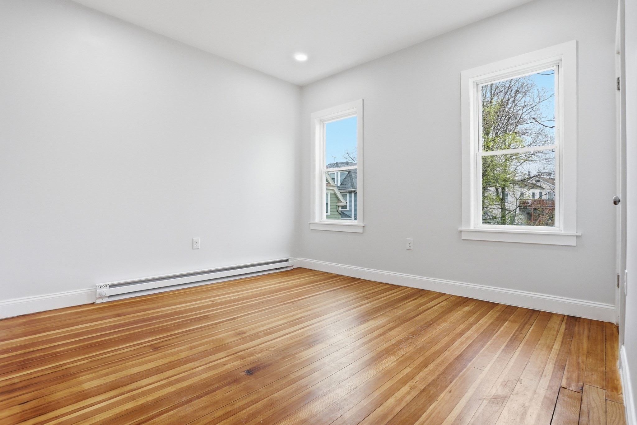 53 Woodford St # 3 Property Photo 6