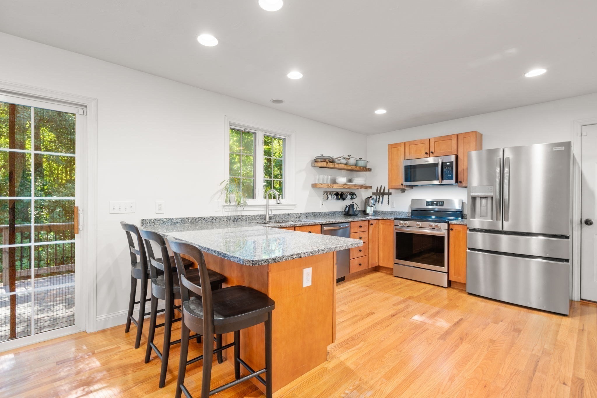 53 E Baylies Road Property Photo 14