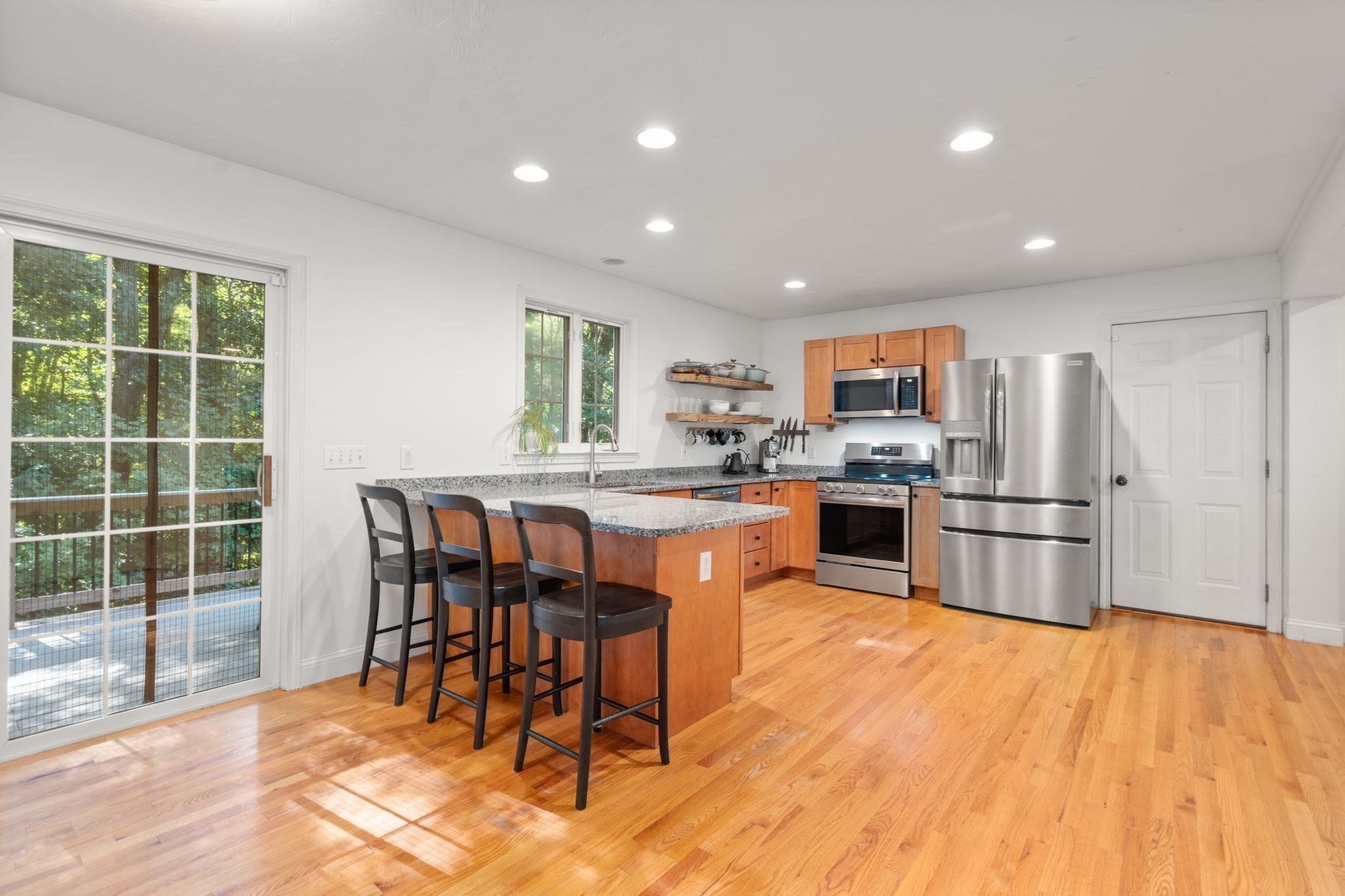 53 E Baylies Road Property Photo 15