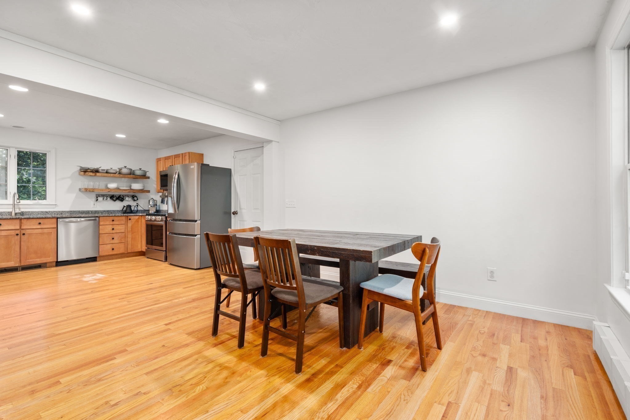 53 E Baylies Road Property Photo 19