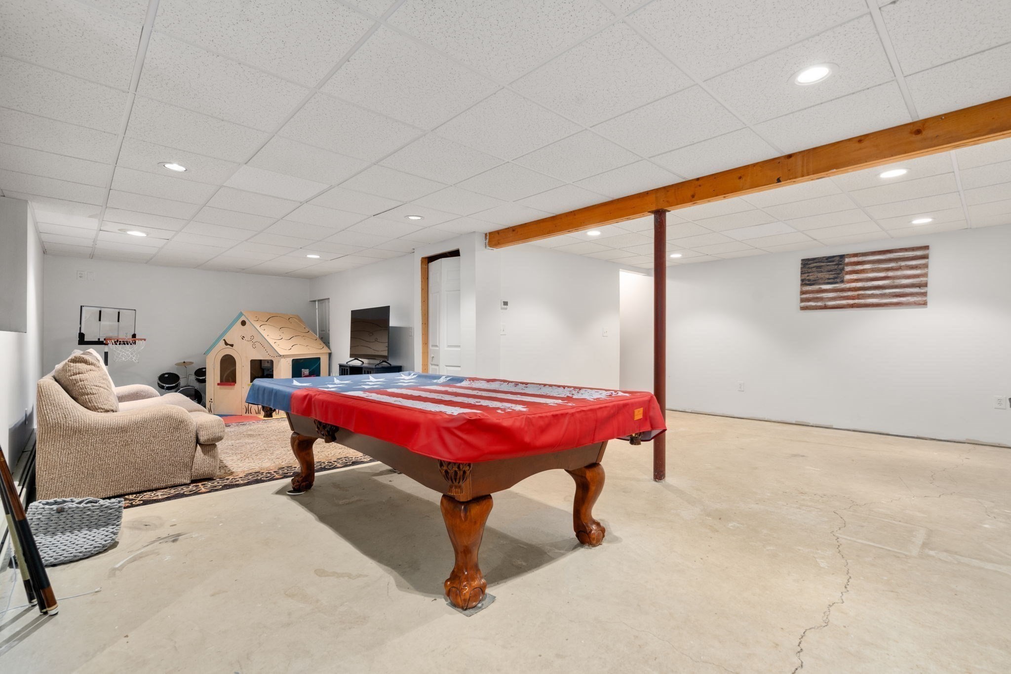 53 E Baylies Road Property Photo 35
