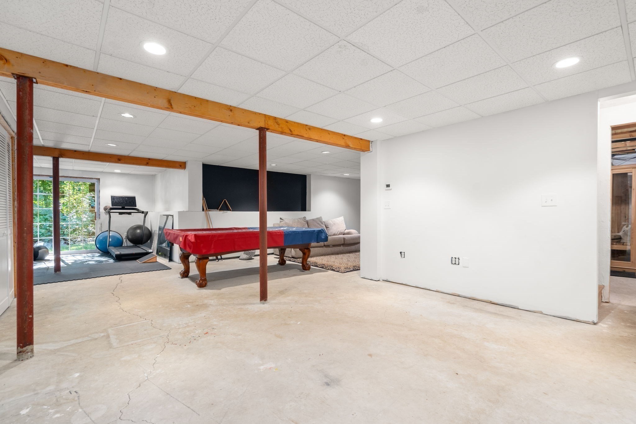 53 E Baylies Road Property Photo 36