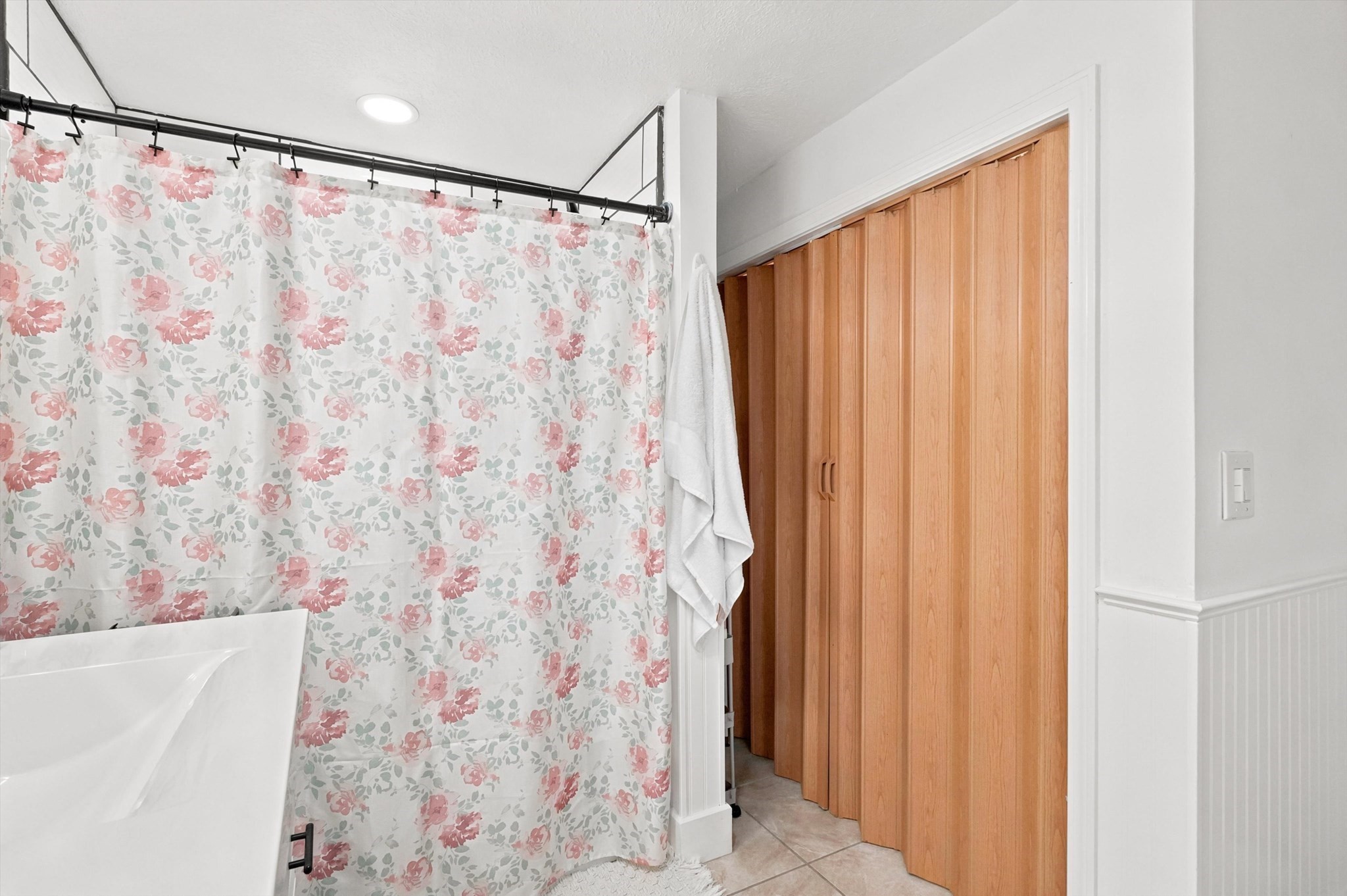 25 Orient St Property Photo 24