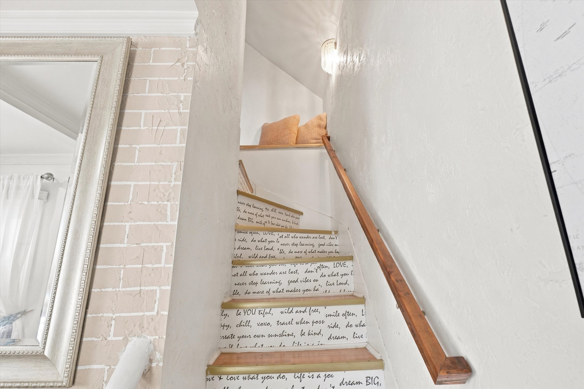 25 Orient St Property Photo 25