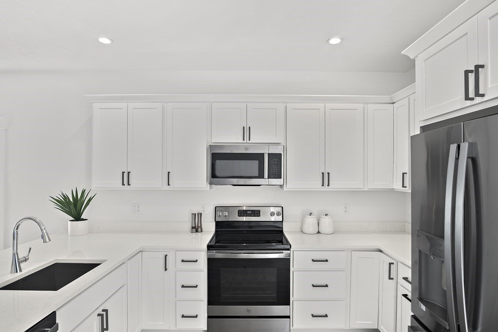 25 Salisbury Hill Blvd # 74 Property Photo 5