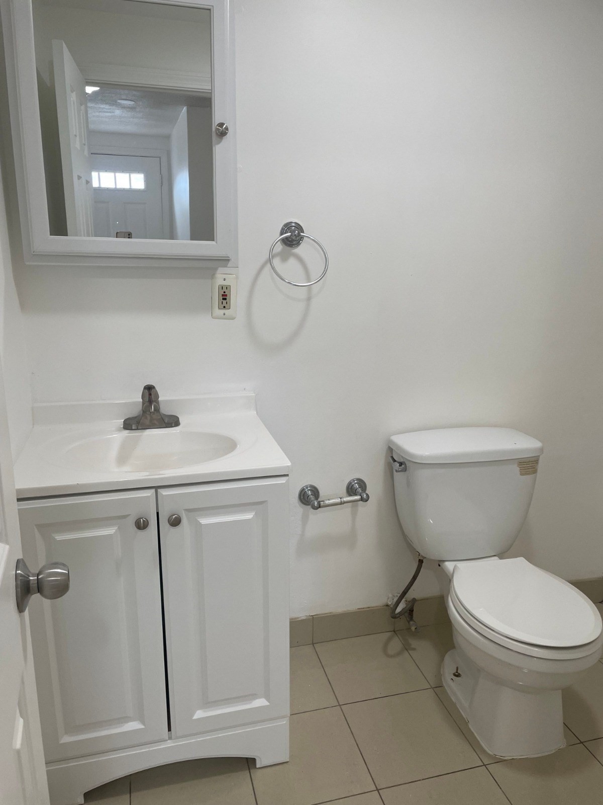 143 Arlington St # B Property Photo 5